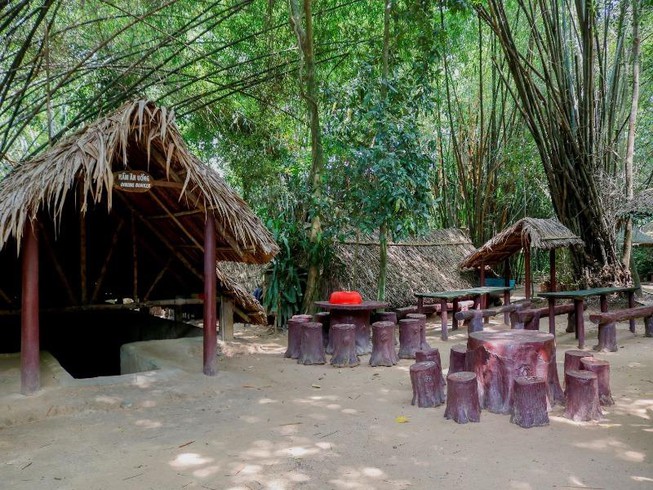 HÀNH TRÌNH KHÁM PHÁ VÙNG ĐẤT TÂY NINH TÂM LINH - A SPIRITUAL JOURNEY TO DISCOVER TAY NINH 14 dia dao cu chi23 zdms thumb