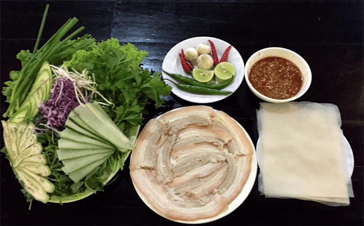 HÀNH TRÌNH KHÁM PHÁ VÙNG ĐẤT TÂY NINH TÂM LINH - A SPIRITUAL JOURNEY TO DISCOVER TAY NINH 3 banh trang cuon thit heo